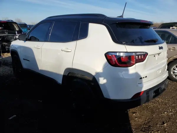 3C4NJDBB6JT398702 2018 JEEP COMPASS - Image 2