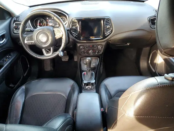 3C4NJDBB6JT398702 2018 JEEP COMPASS - Image 8