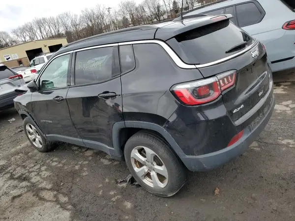3C4NJDBB6JT398988 2018 JEEP COMPASS - Image 2