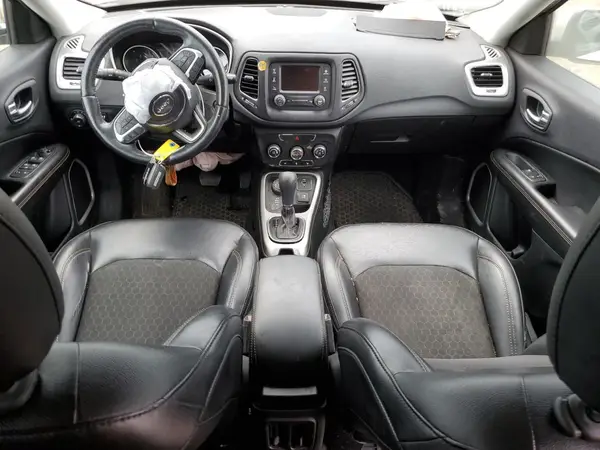 3C4NJDBB6JT403817 2018 JEEP COMPASS - Image 8
