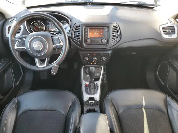3C4NJDBB6JT423890 2018 JEEP COMPASS - Image 8