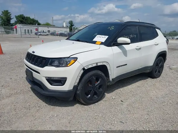 3C4NJDBB6JT432542 2018 JEEP COMPASS - Image 2