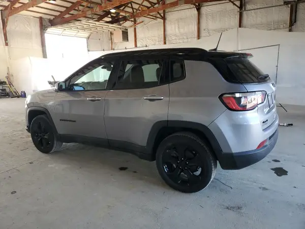 3C4NJDBB6JT433660 2018 JEEP COMPASS - Image 2