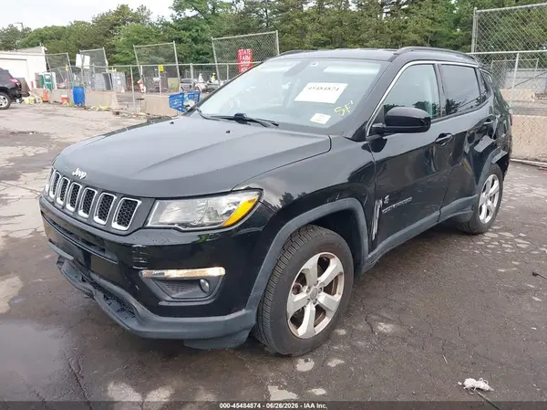 3C4NJDBB6JT436316 2018 JEEP COMPASS - Image 2