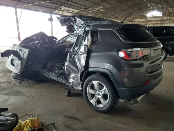 3C4NJDBB6JT464911 2018 JEEP COMPASS - Image 2