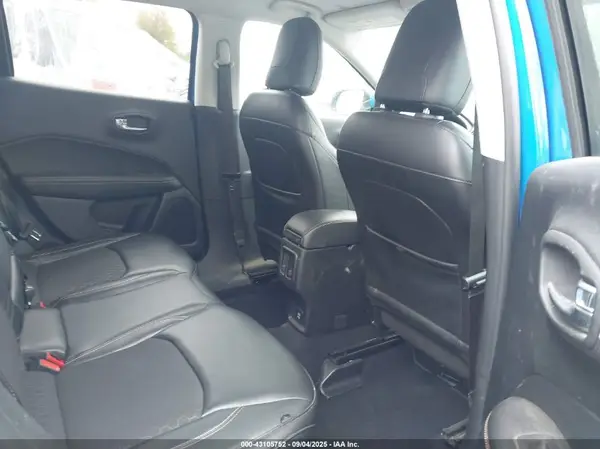 3C4NJDBB6JT479473 2018 JEEP COMPASS - Image 8