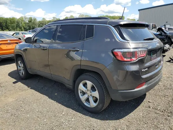 3C4NJDBB6JT479828 2018 JEEP COMPASS - Image 2