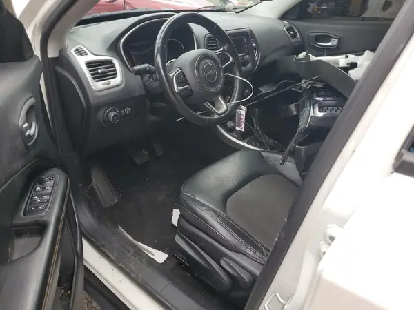 3C4NJDBB6JT480025 2018 JEEP COMPASS - Image 8