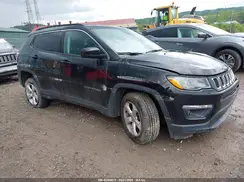 3C4NJDBB6JT480333 2018 JEEP COMPASS