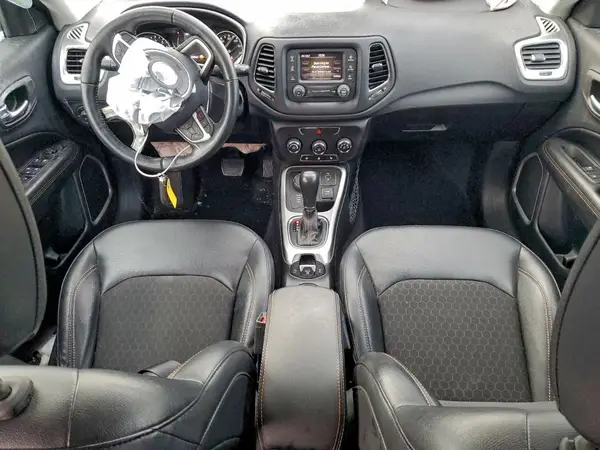 3C4NJDBB6JT482325 2018 JEEP COMPASS - Image 8