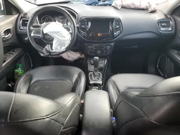3C4NJDBB6JT482566 2018 JEEP COMPASS - Image 8