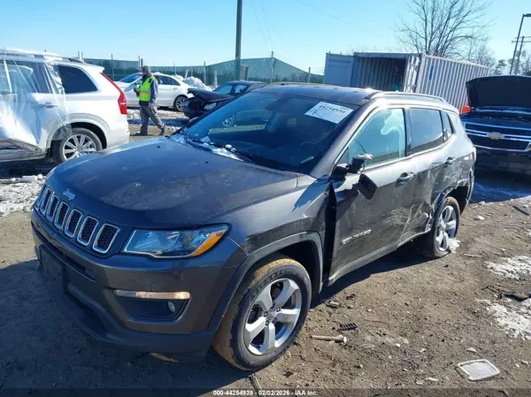 3C4NJDBB6JT484222 2018 JEEP COMPASS - Image 2