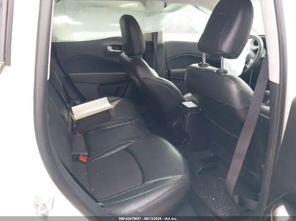 3C4NJDBB6KT601993 2019 JEEP COMPASS - Image 8