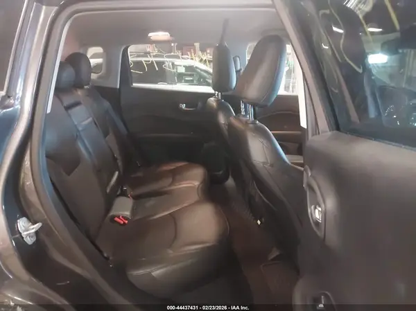 3C4NJDBB6KT621113 2019 JEEP COMPASS - Image 8