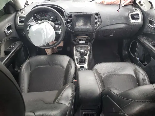 3C4NJDBB6KT641300 2019 JEEP COMPASS - Image 8