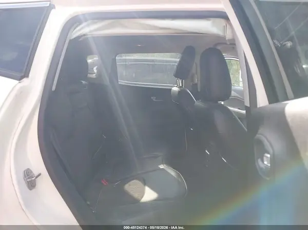 3C4NJDBB6KT646125 2019 JEEP COMPASS - Image 8