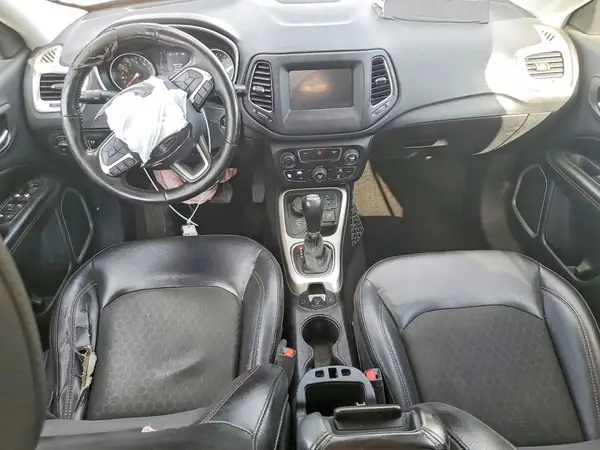 3C4NJDBB6KT652863 2019 JEEP COMPASS - Image 8