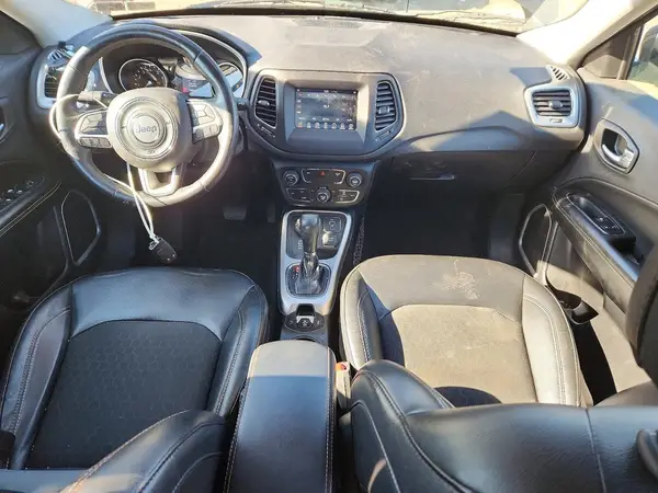 3C4NJDBB6KT653625 2019 JEEP COMPASS - Image 8