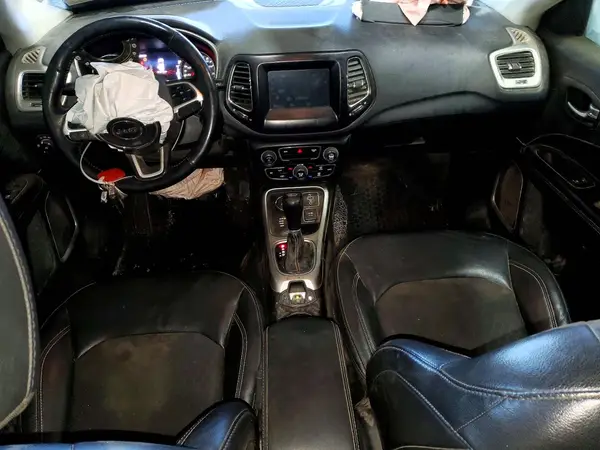 3C4NJDBB6KT656783 2019 JEEP COMPASS - Image 8