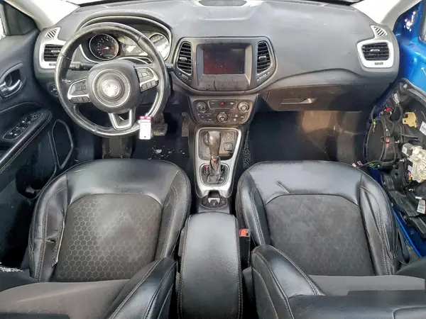 3C4NJDBB6KT659750 2019 JEEP COMPASS - Image 8