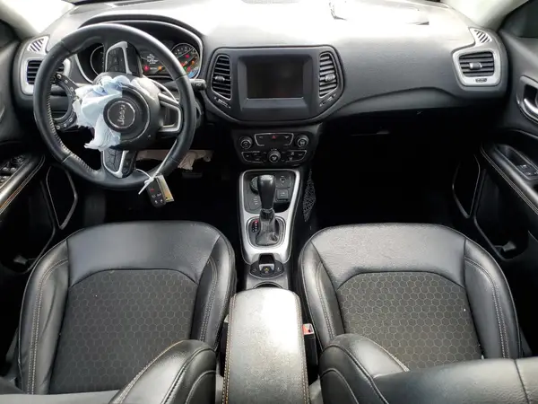 3C4NJDBB6KT672675 2019 JEEP COMPASS - Image 8