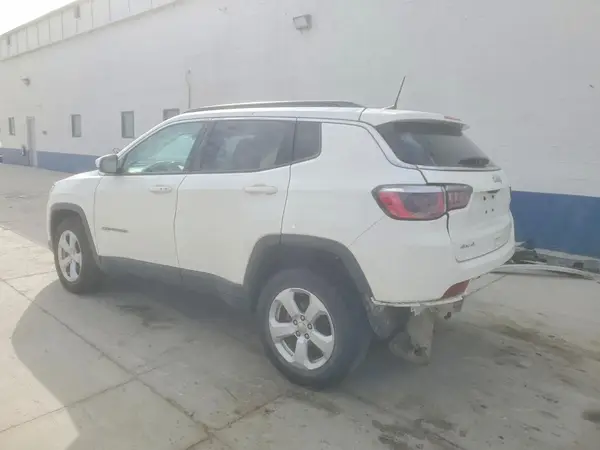 3C4NJDBB6KT695390 2019 JEEP COMPASS - Image 2