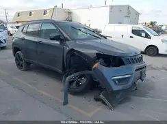 3C4NJDBB6KT696958 2019 JEEP COMPASS