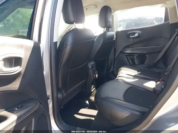 3C4NJDBB6KT697110 2019 JEEP COMPASS - Image 8