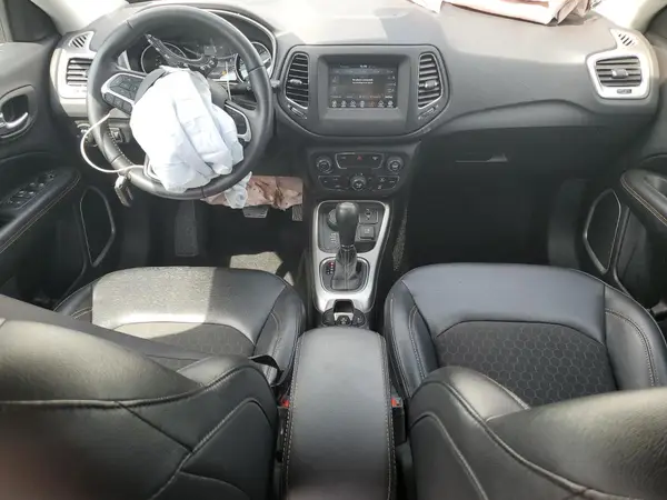 3C4NJDBB6KT704265 2019 JEEP COMPASS - Image 8