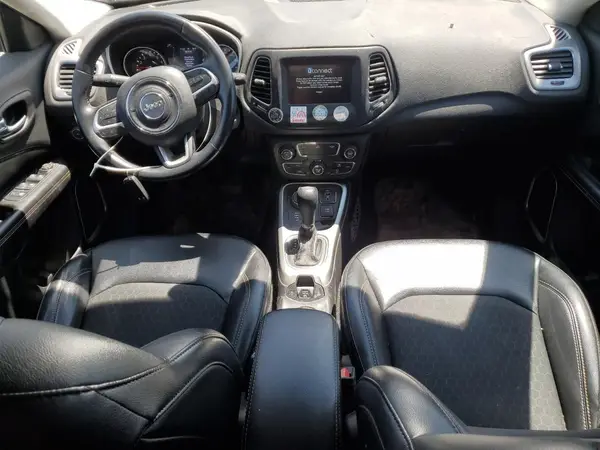 3C4NJDBB6KT713239 2019 JEEP COMPASS - Image 8