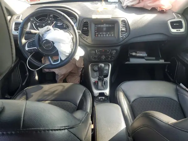 3C4NJDBB6KT748685 2019 JEEP COMPASS - Image 8