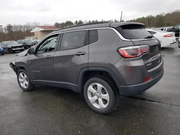 3C4NJDBB6KT754910 2019 JEEP COMPASS - Image 2