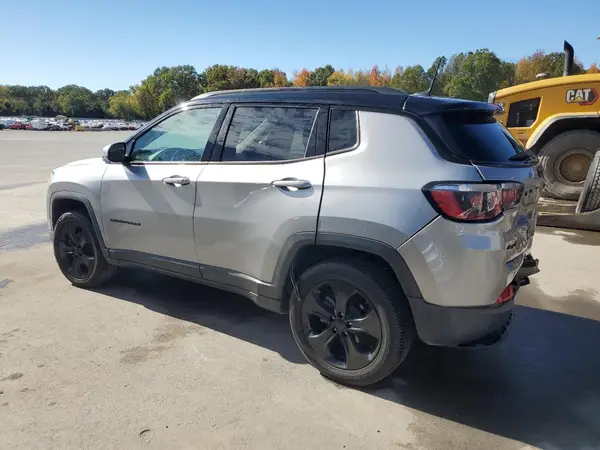 3C4NJDBB6KT792105 2019 JEEP COMPASS - Image 2