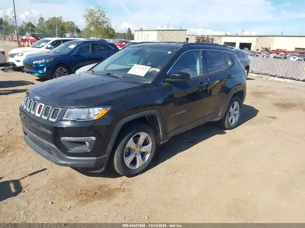 3C4NJDBB6KT792301 2019 JEEP COMPASS - Image 2
