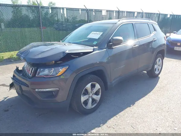 3C4NJDBB6KT800820 2019 JEEP COMPASS - Image 2