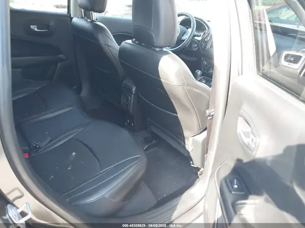 3C4NJDBB6KT800820 2019 JEEP COMPASS - Image 8