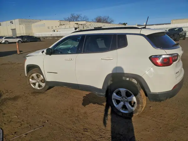 3C4NJDBB6KT827967 2019 JEEP COMPASS - Image 2