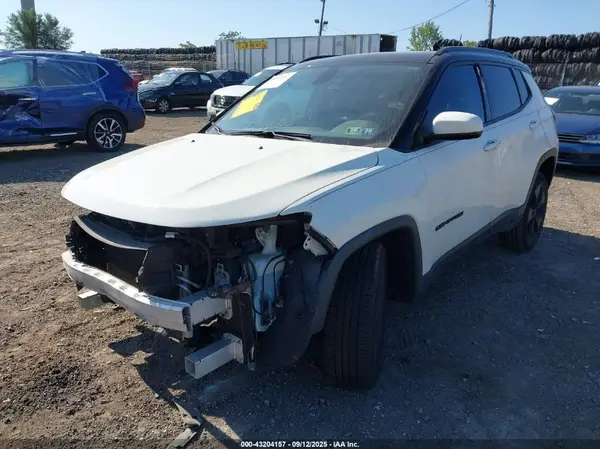 3C4NJDBB6KT828780 2019 JEEP COMPASS - Image 2