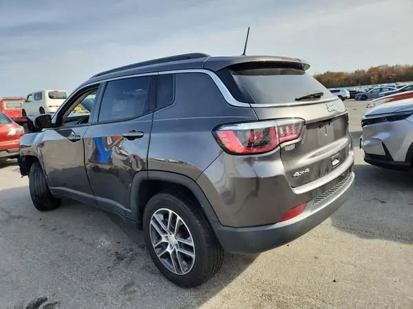 3C4NJDBB6KT836300 2019 JEEP COMPASS - Image 2