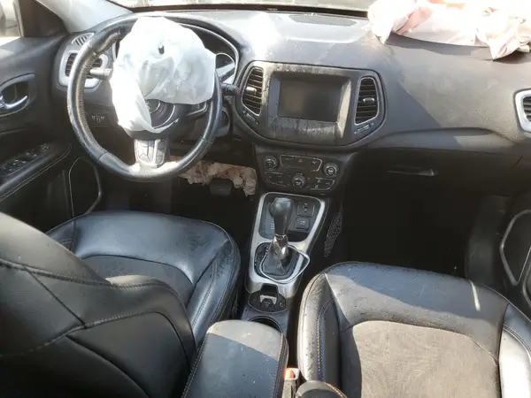 3C4NJDBB6KT839715 2019 JEEP COMPASS - Image 8