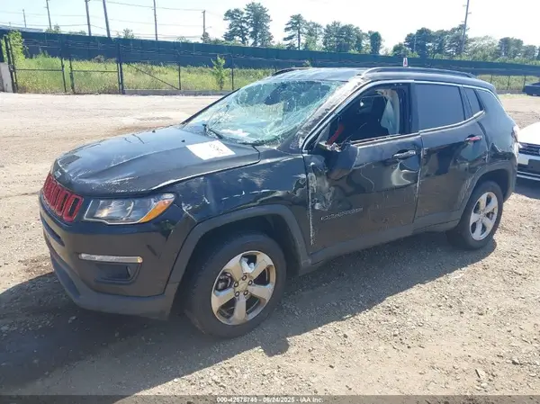 3C4NJDBB6KT847426 2019 JEEP COMPASS - Image 2