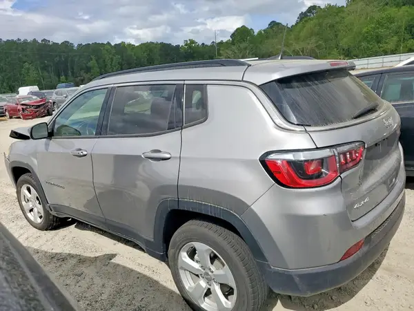 3C4NJDBB6KT849662 2019 JEEP COMPASS - Image 2