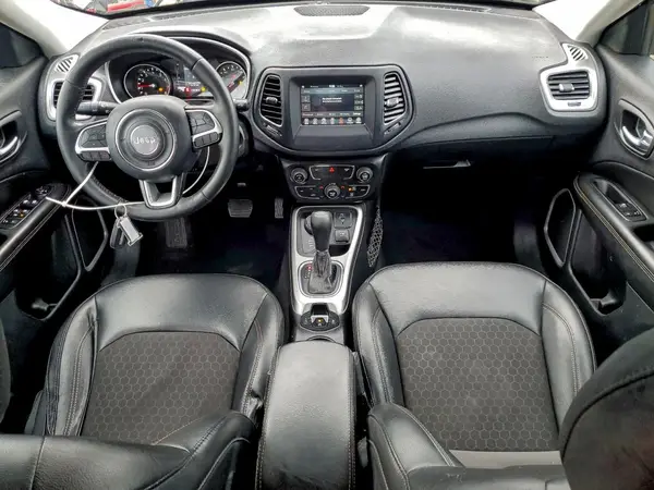 3C4NJDBB6LT112379 2020 JEEP COMPASS - Image 8