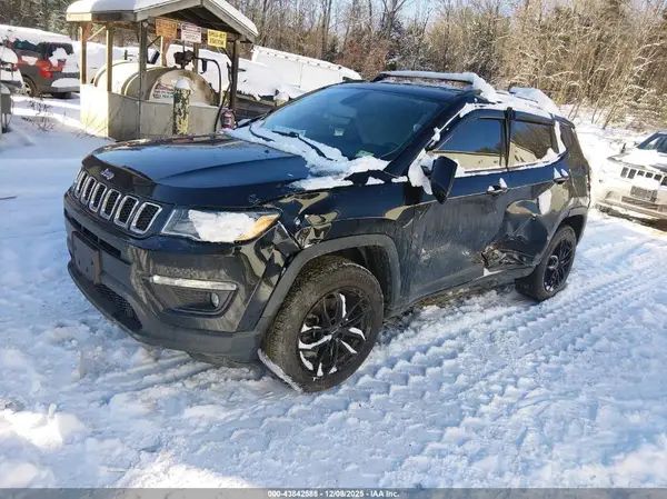 3C4NJDBB6LT133412 2020 JEEP COMPASS - Image 2