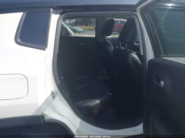 3C4NJDBB6LT157841 2020 JEEP COMPASS - Image 8