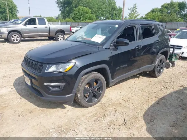 3C4NJDBB6LT209985 2020 JEEP COMPASS - Image 2
