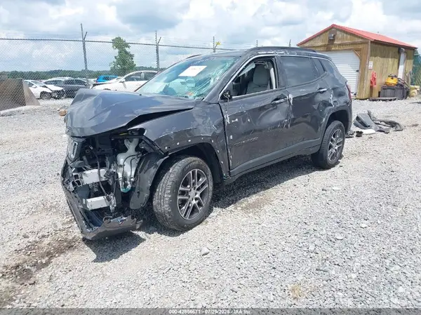 3C4NJDBB6LT235616 2020 JEEP COMPASS - Image 2
