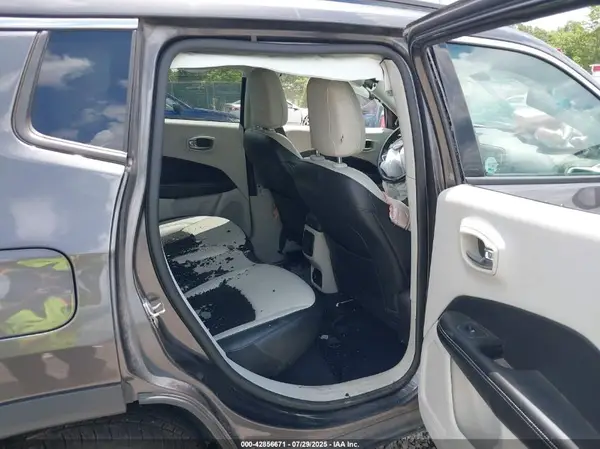 3C4NJDBB6LT235616 2020 JEEP COMPASS - Image 8