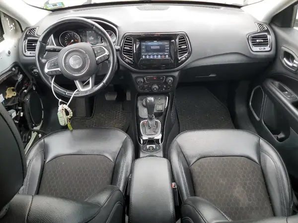 3C4NJDBB6LT239441 2020 JEEP COMPASS - Image 8