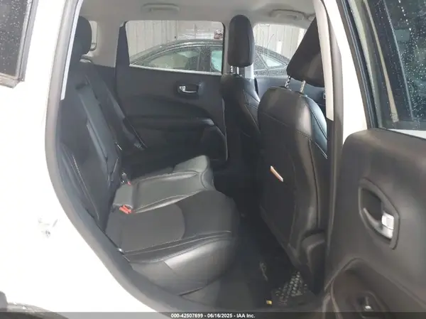 3C4NJDBB6LT252156 2020 JEEP COMPASS - Image 8